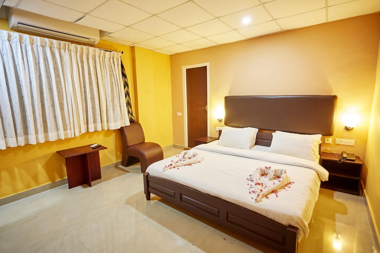 Joe Beach Resort Mahabalipuram Exteriör bild